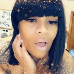 Meet your Posher, Moneke